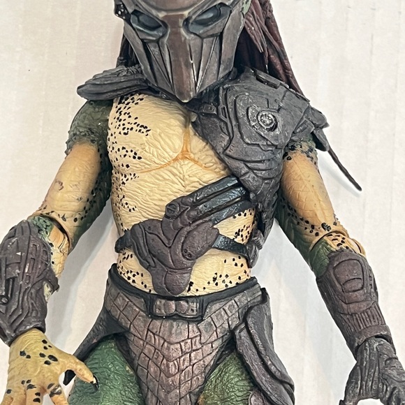 Neca Predator Falconer Action Figure - Picture 8 of 10